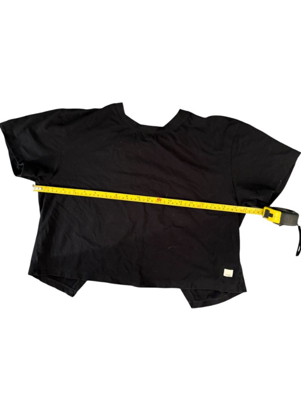 Vuori Feather Cross Back Tee -Black Open Back Cropped- S-MSRP $58 - Picture 4 of 8
